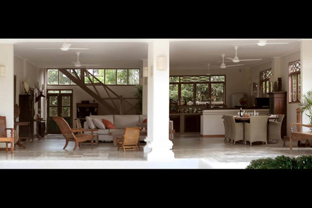 Villa Varuna Legian Habitación foto